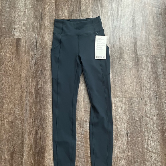 Lulu lemon nwt leggings - Picture 5 of 5